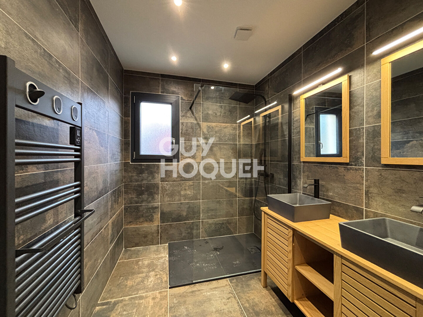 Maison neuve trois chambres Onesse-Laharie.