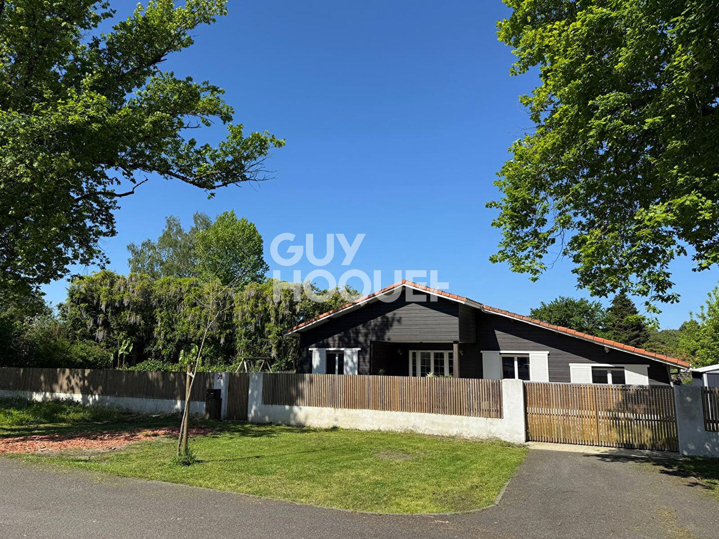 Maison 4 chambres  de 117m2 en plein centre bourg