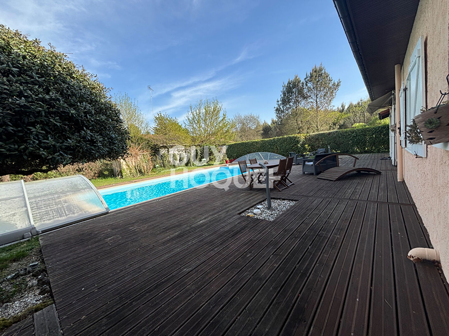 Maison dans un quartier calme à Luë