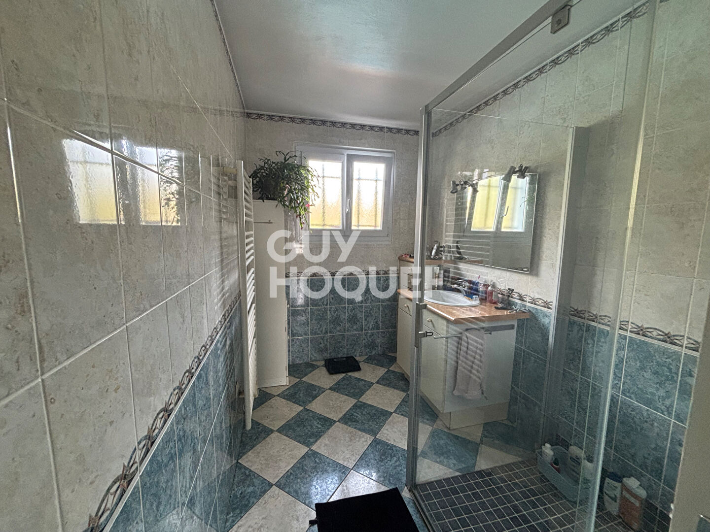 Maison dans un quartier calme à Luë