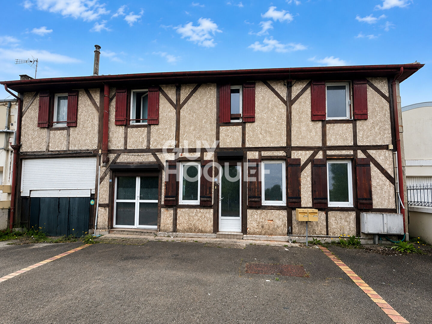 Immeuble composé de 2 logements à Morcenx