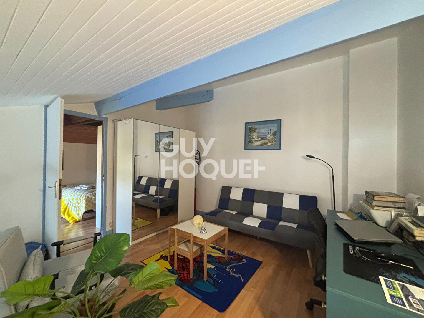 Maison mitoyenne deux chambres + mezzanine