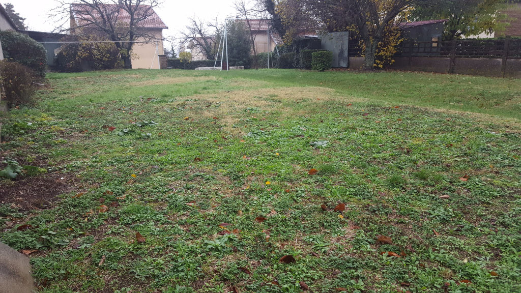 RILLIEUX LA PAPE - TERRAIN A BATIR 700M²