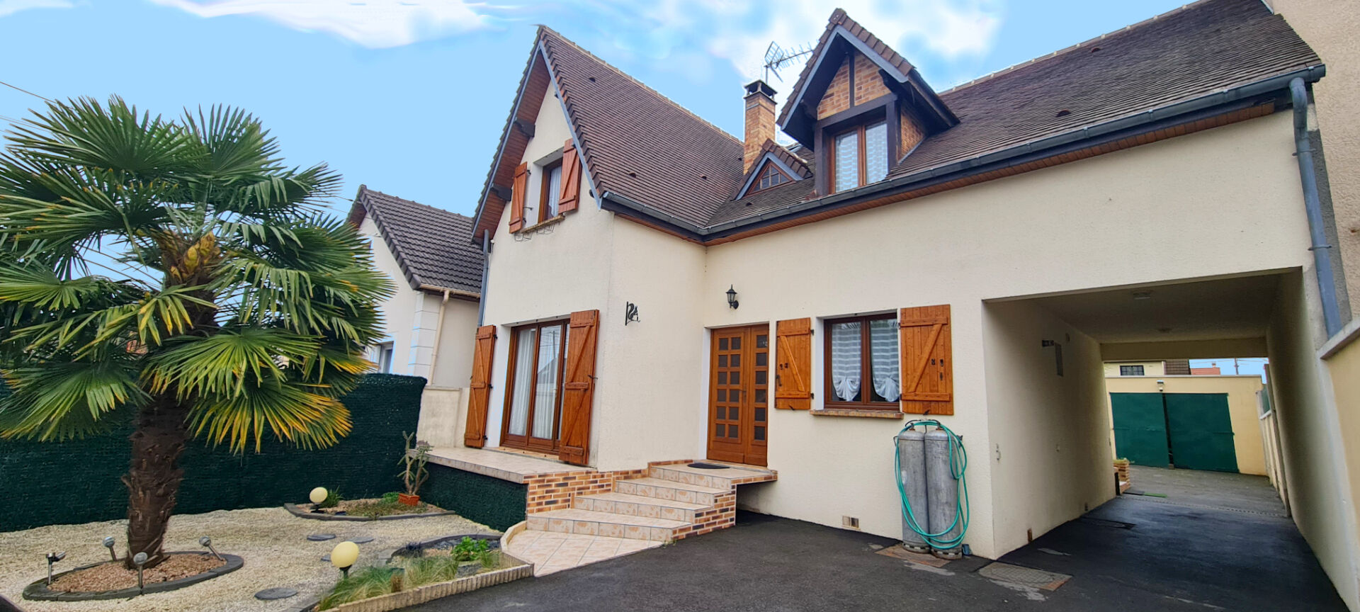 Pavillon 6 pièces - 126 m² - 4 ch.