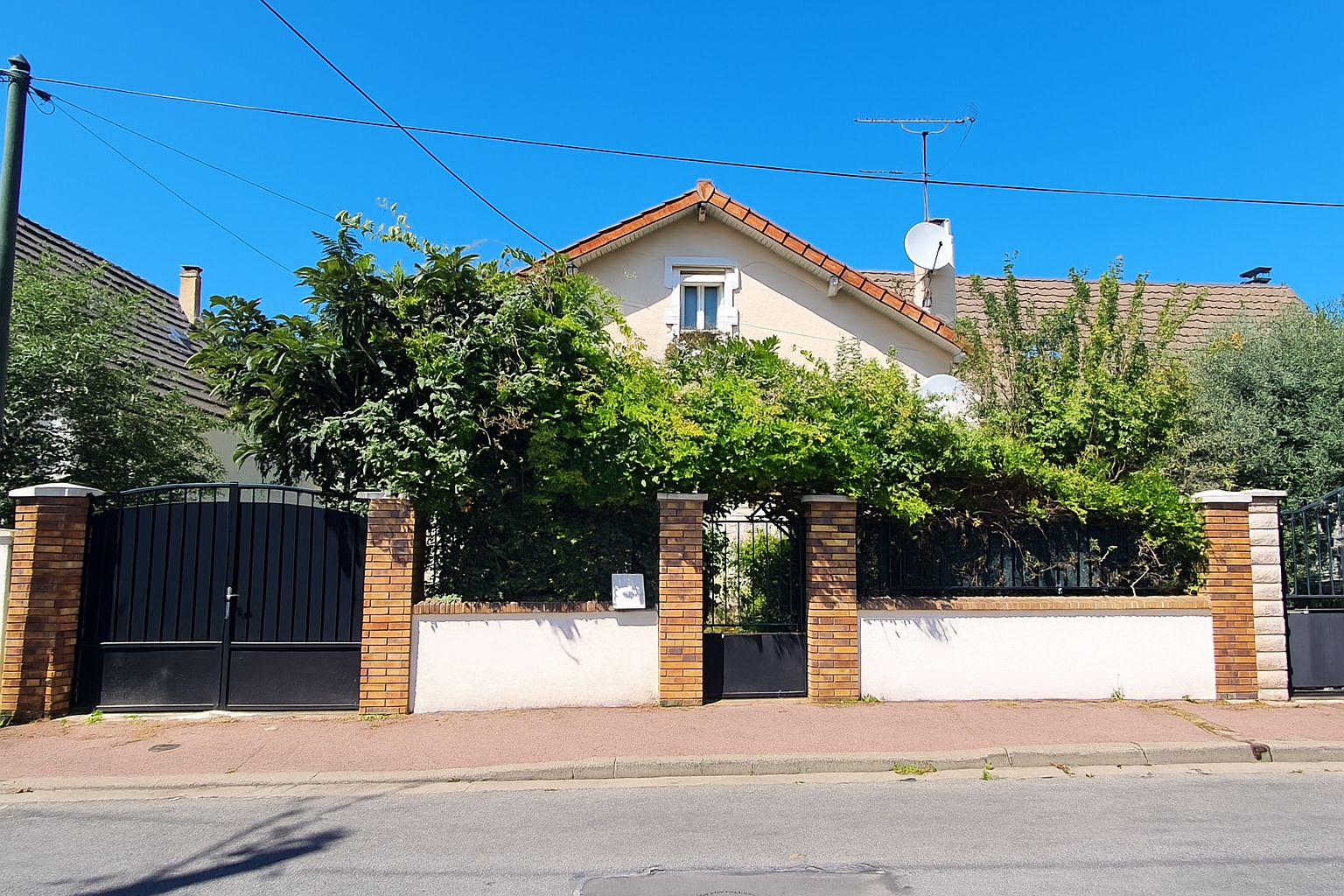 Maison 3 chambres- sous sol total