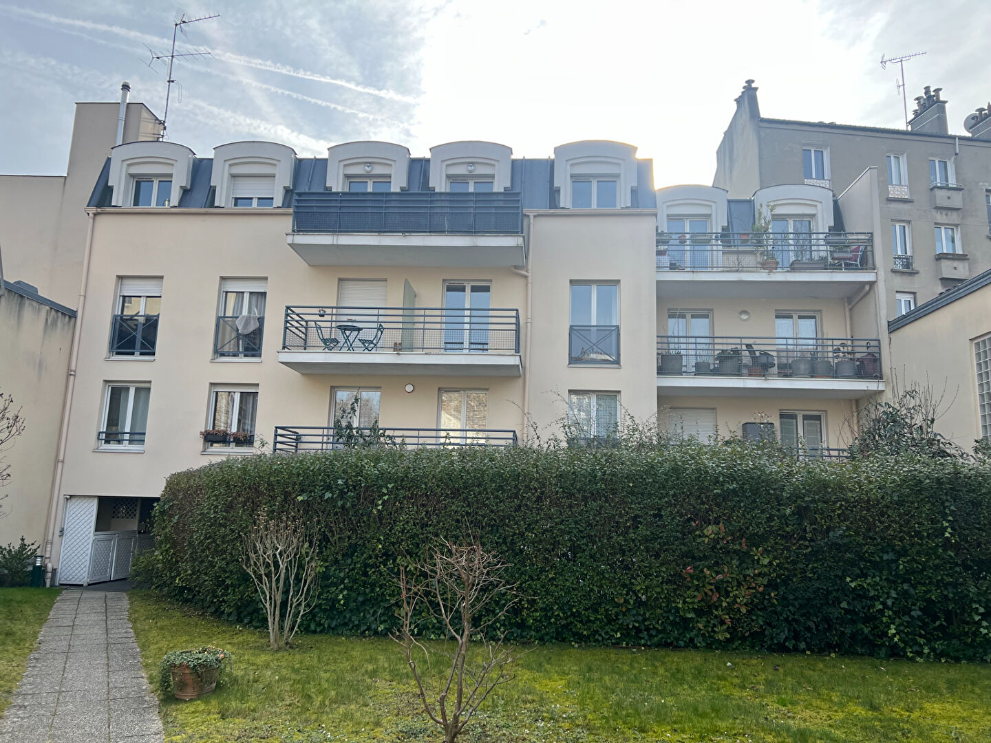 Appartement Studio - Les Lilas