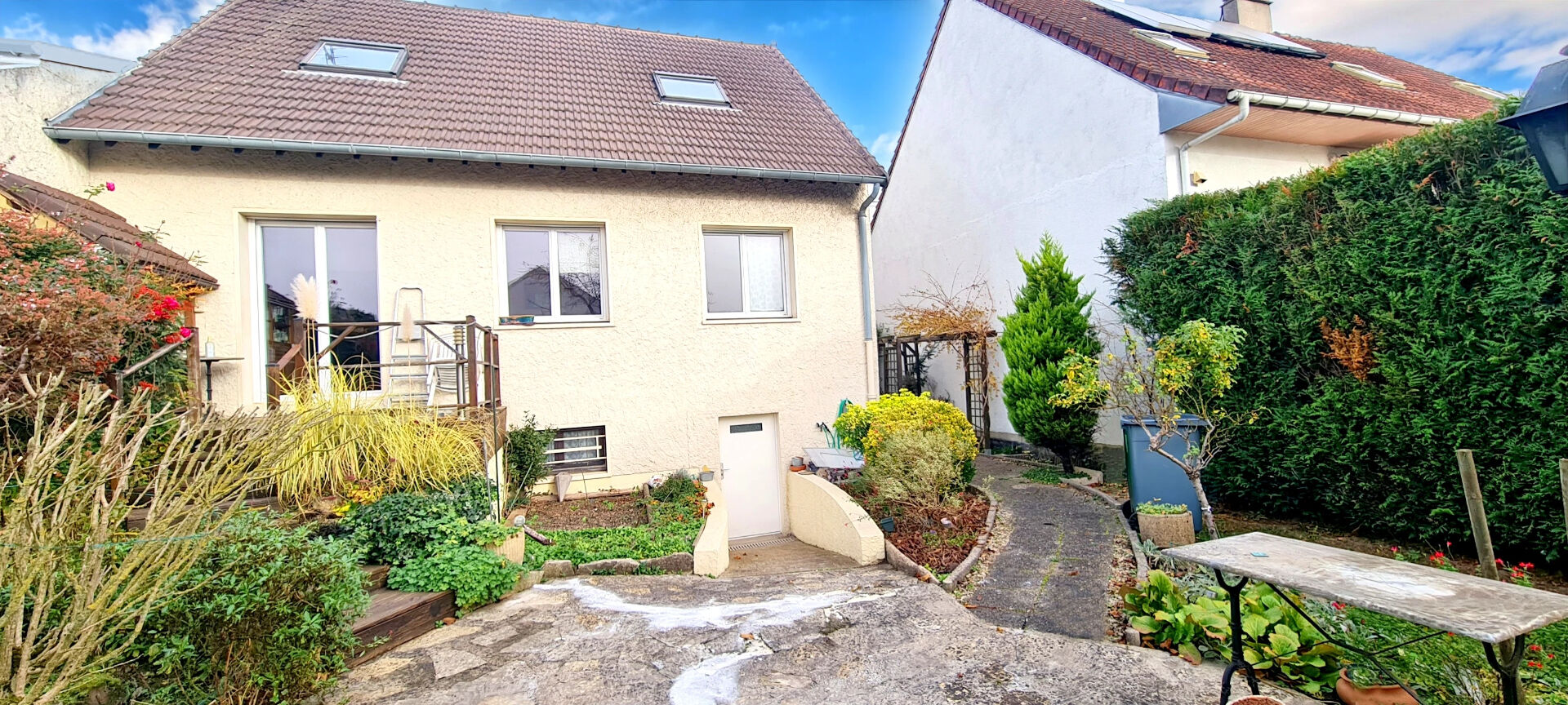 Pavillon 6 pièces - 3 chambres