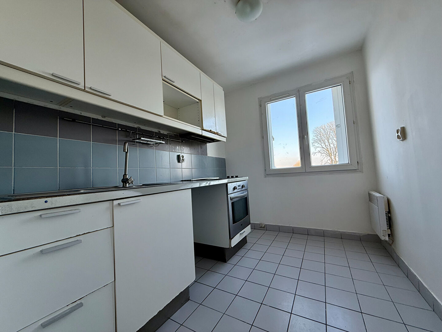 2 PIÈCES  CENTRE LIEUSAINT 48.97 m2 - TERRASSE - 2 PARKINGS