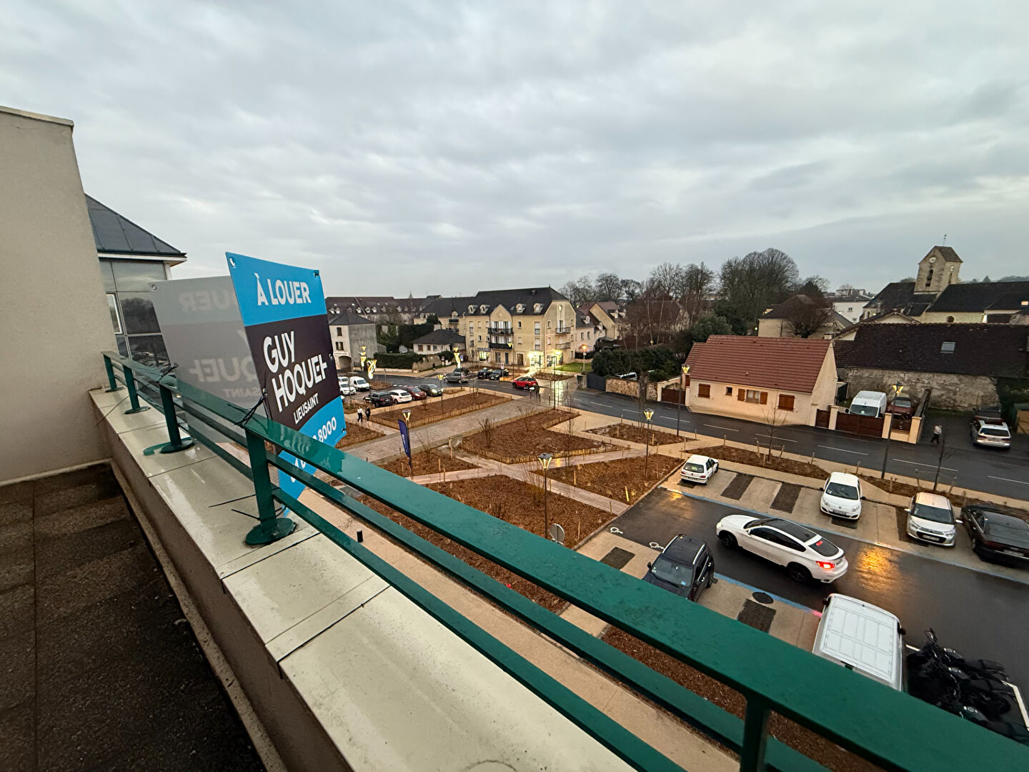 2 PIÈCES  CENTRE LIEUSAINT 48.97 m2 - TERRASSE - 2 PARKINGS