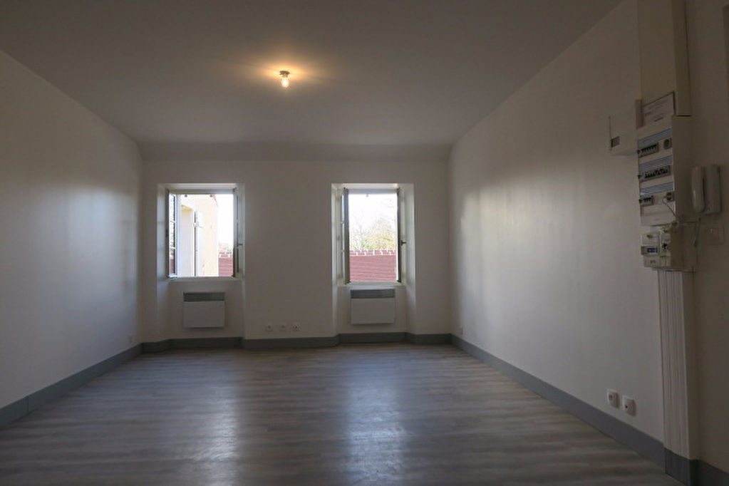 Appartement 2 pièces à louer à Blandy - Exclusivité Guy Hoquet