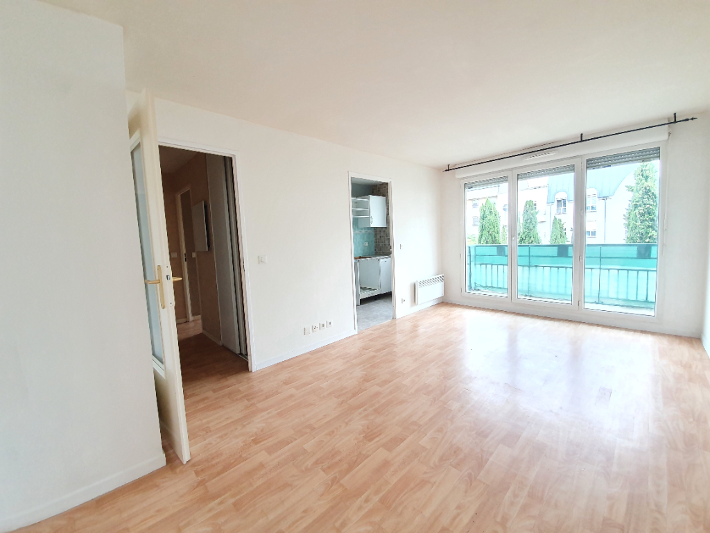 Appartement 2 pièces à vendre à COMBS LA VILLE – Guyhoquet.com