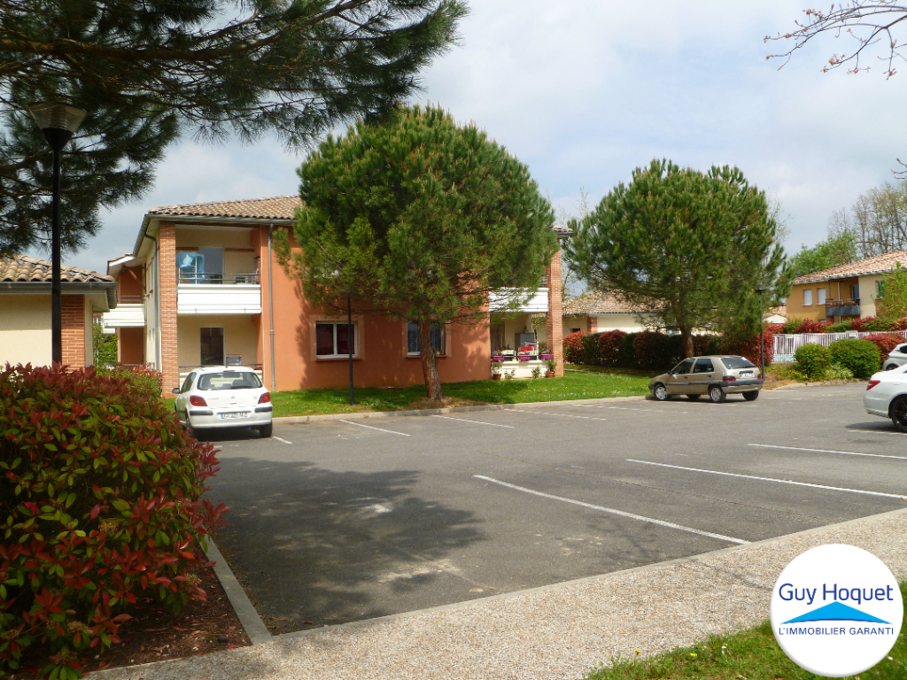 CAUSSADE APPARTEMENT T4 EN REZ-DE-CHAUSSEE
