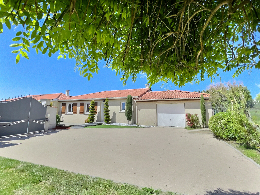 Maison 4 pièces 86.9m² Saint Romain le Puy
