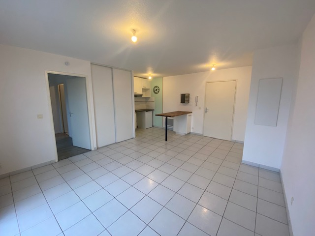 Agréable T2 meublé avec balcon terrasse