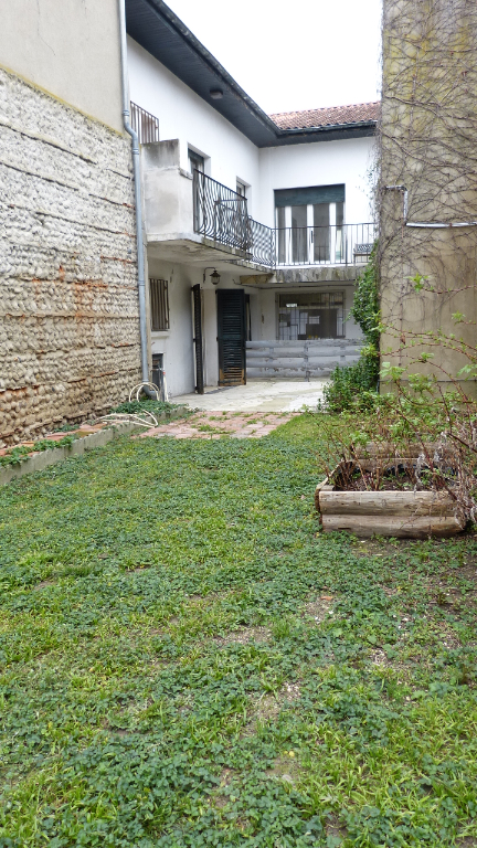 Maison de ville spacieuse et lumineuse