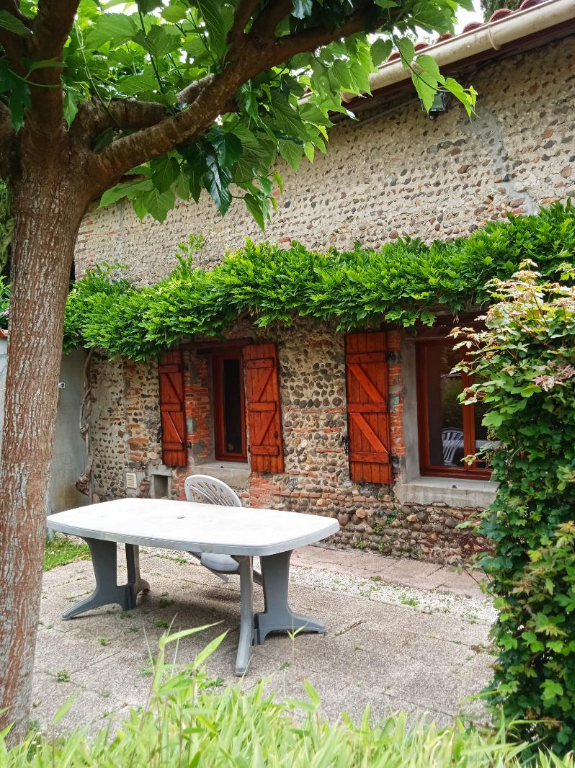 Confortable maison de ville avec jardin