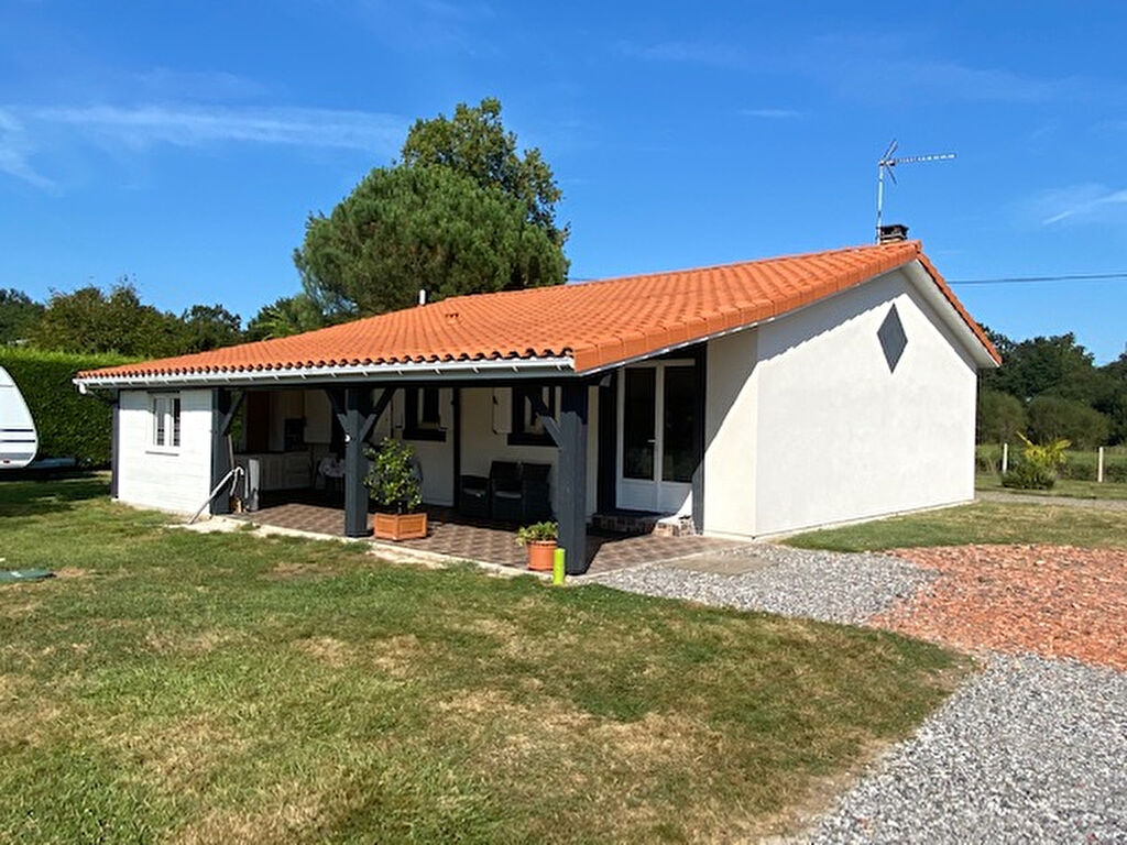 Maison contemporaine à BENQUET