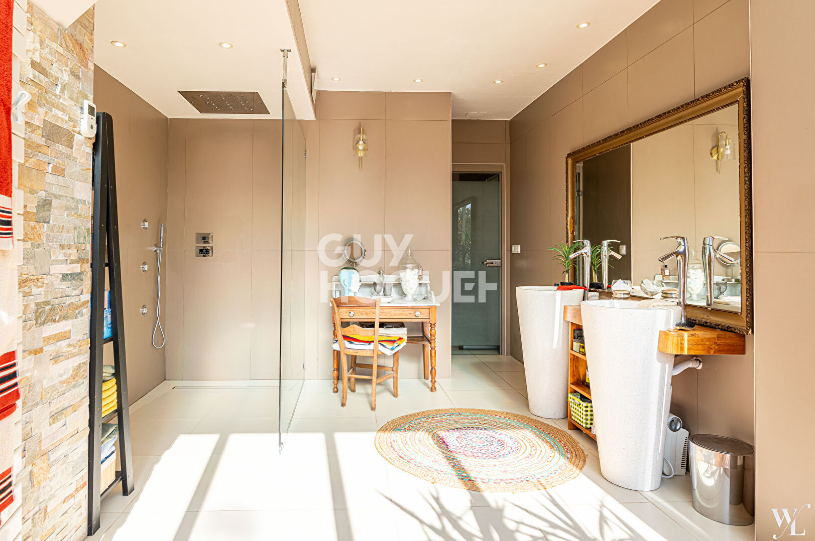 Propriété d'exception à Saint Pierre du Mont