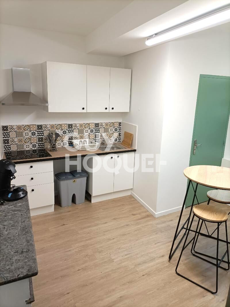 Appartement T2 meublé, rénové, en centre ville.