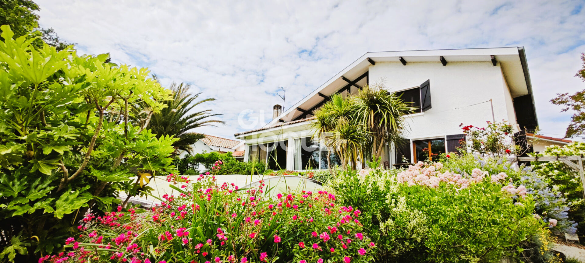 Grande maison familiale 5 chambres 357m²  avec second logement 2 chambres 151m².