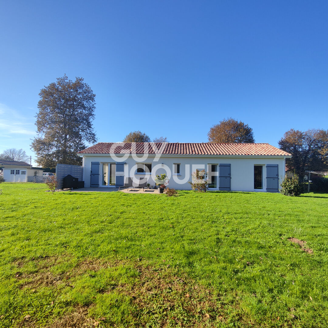 Maison contemporaine de 121 m2, 4 chambres sur 2700m² de terrain