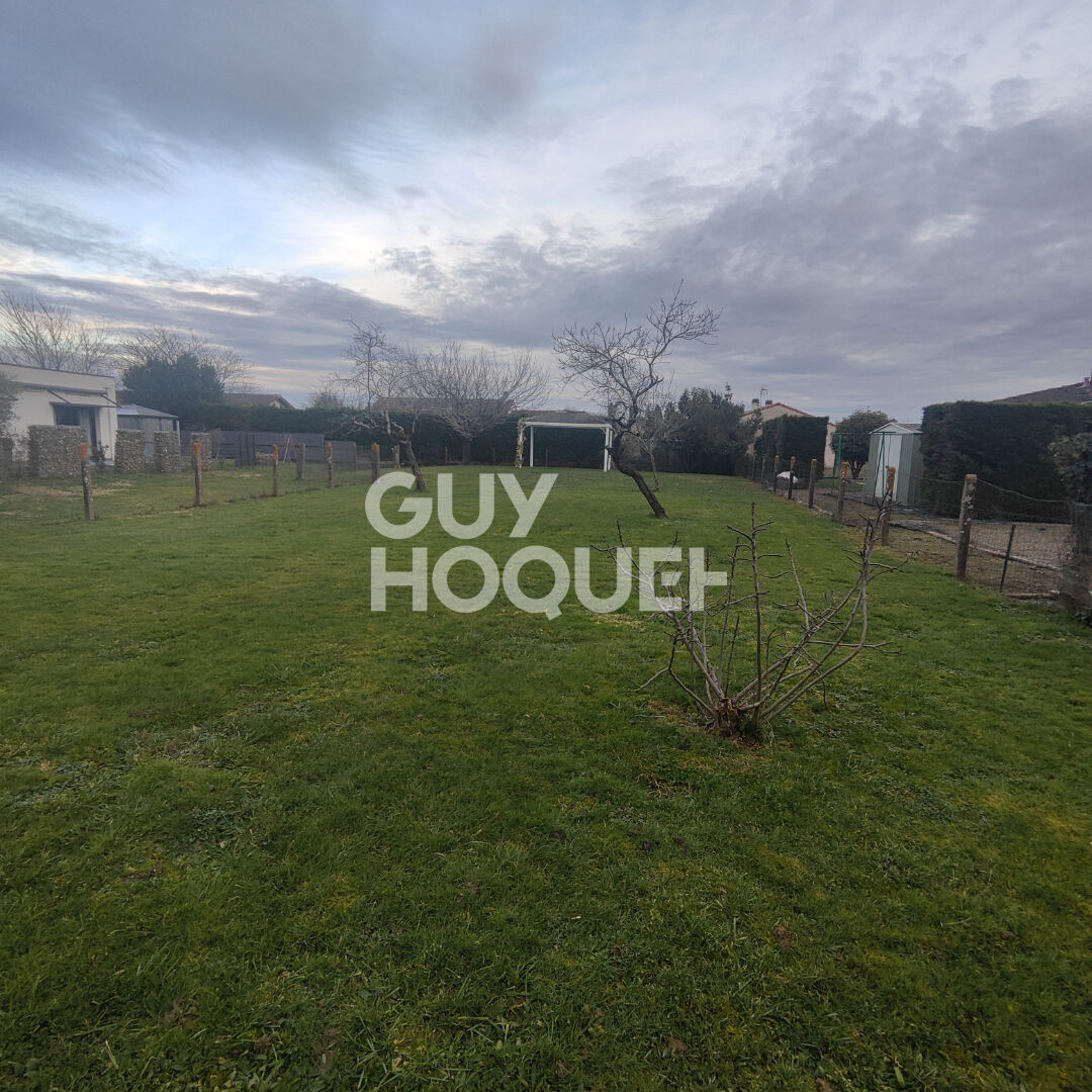 Terrain constructible de 876 m2 à Grenade sur Adour
