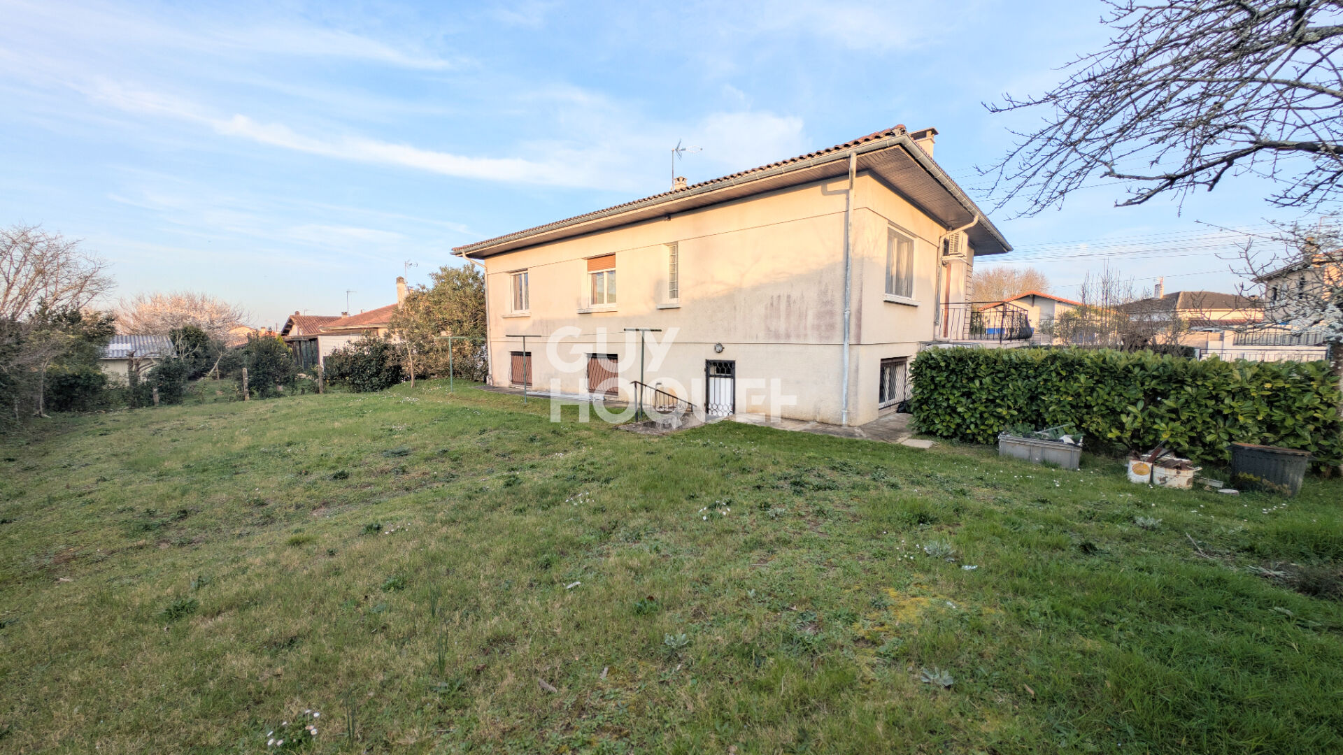 Fort potentiel dans un quartier recherché - Maison familiale ou investissement - 5 chambres - sous sol