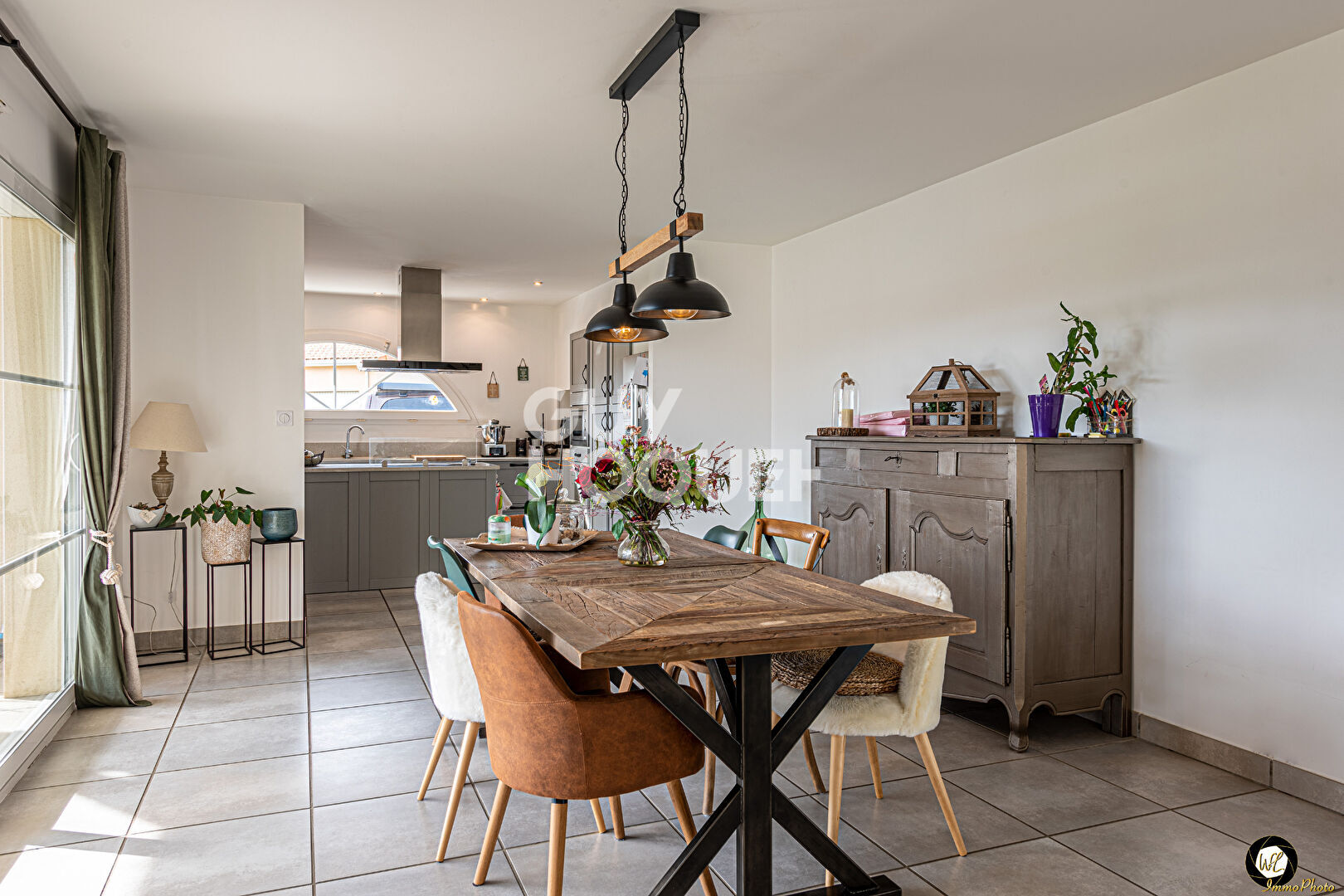Superbe villa, 5 chambres, garage et piscine