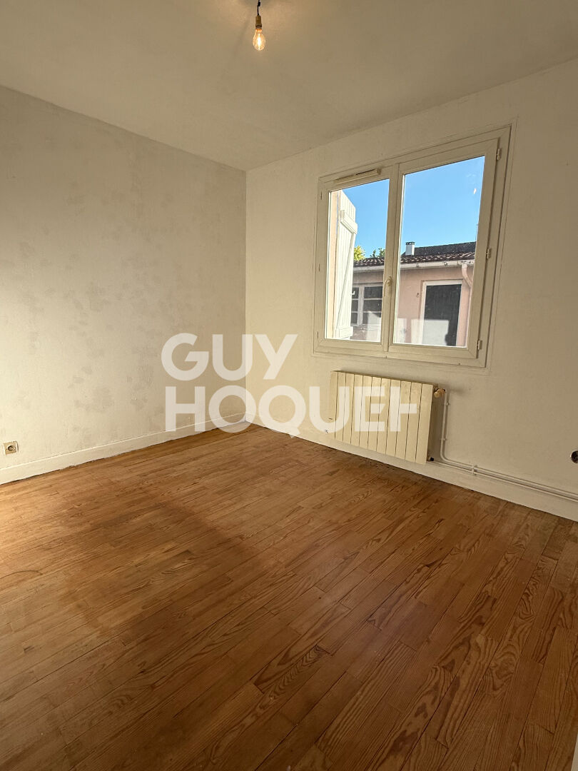 Maison au centre de Mont de Marsan avec 650 m² de jardin.