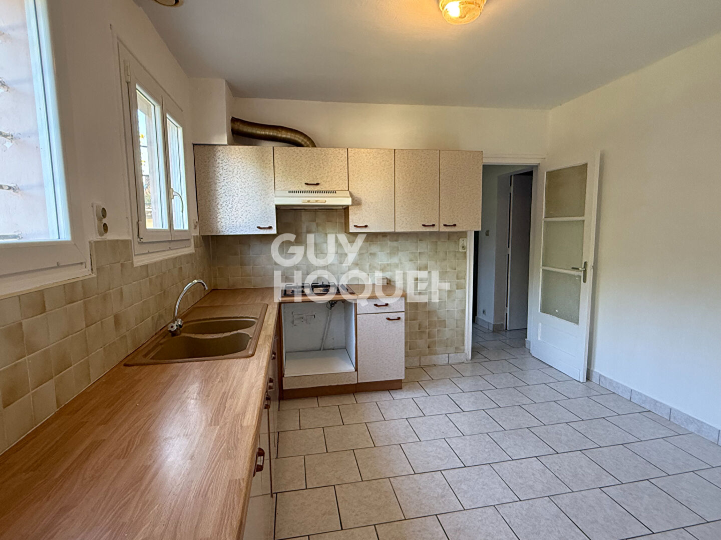 Maison au centre de Mont de Marsan avec 650 m² de jardin.