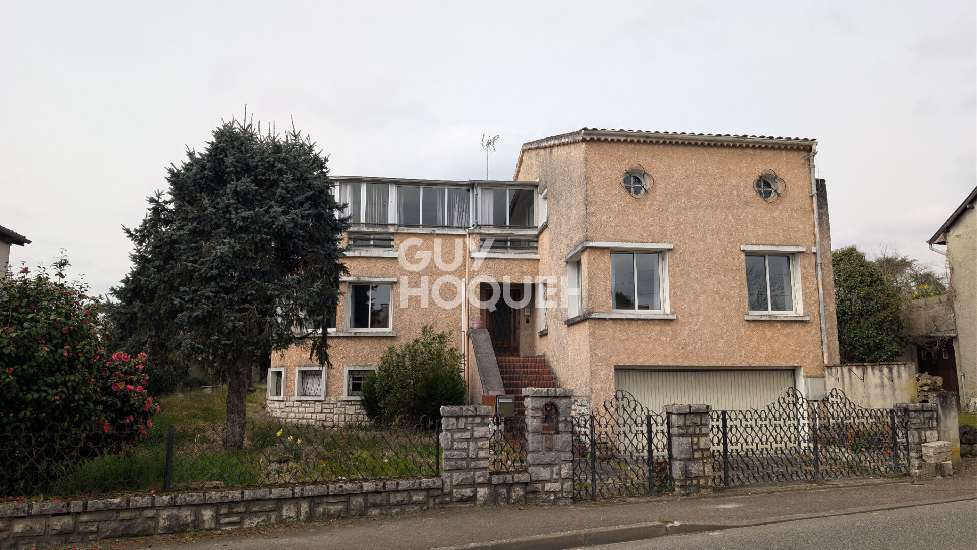 Maison de caractère à rénover ? Fort potentiel