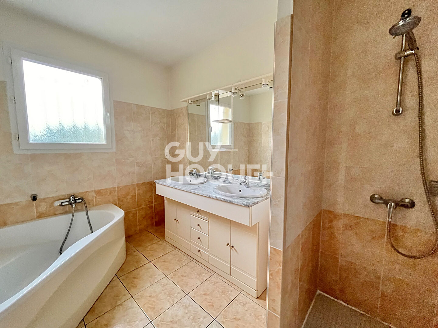 Maison de plain-pied , 4 chambres, 115 m²