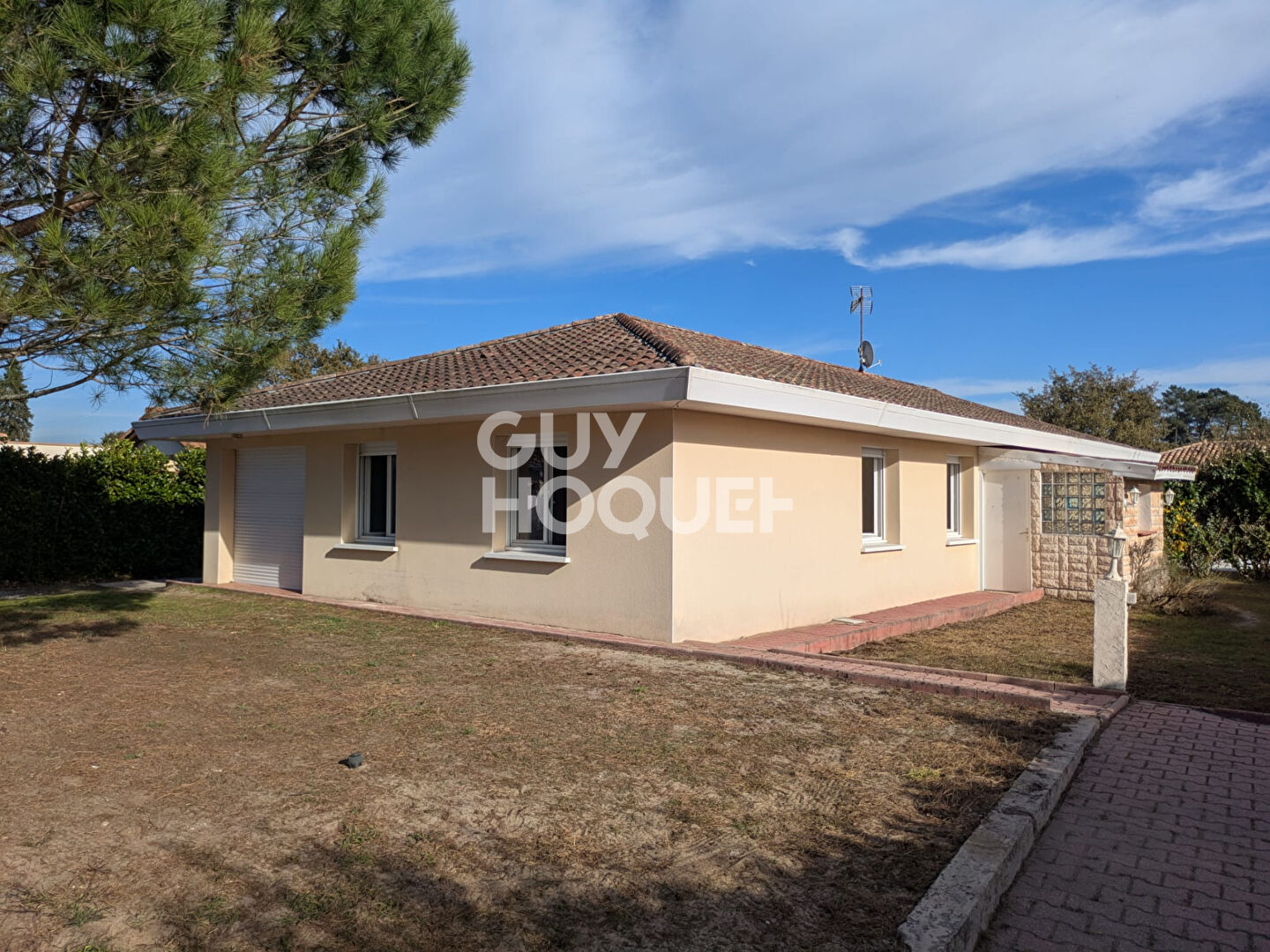 Maison familiale lumineuse avec jardin et piscine ? Environnement calme