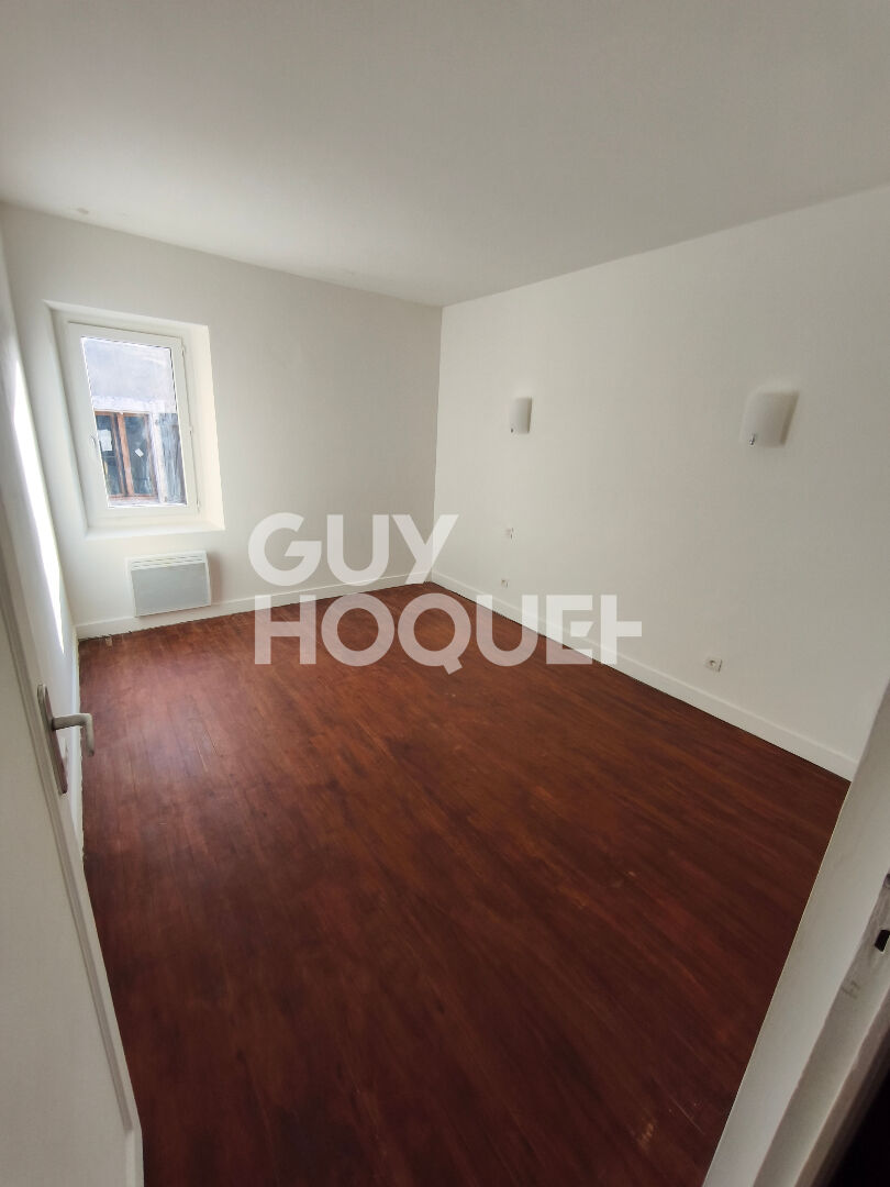 Appartement T3 de 84 m2 et cour de 33m²
