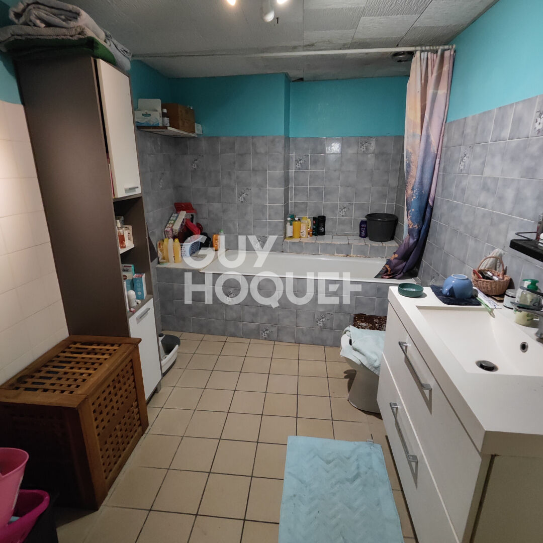 Maison de ville de 140 m2, 3 chambres et dependance 100m²