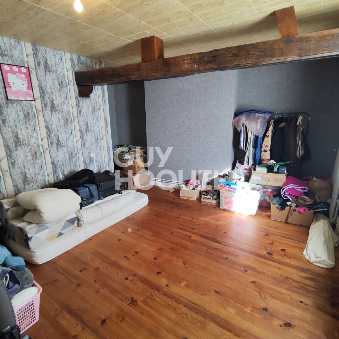 Maison de ville de 140 m2, 3 chambres et dependance 100m²