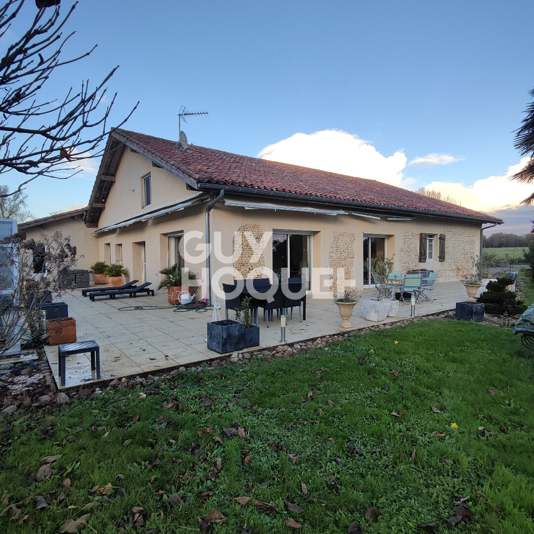 Maison de maître de 232 m2, 5chambres sur 2 hectares