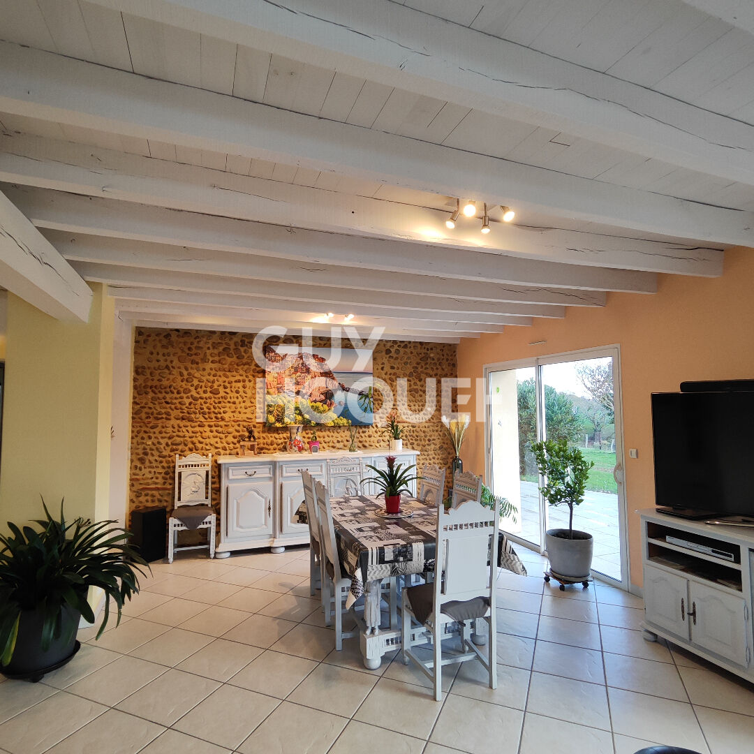 Maison de maître de 232 m2, 5chambres sur 2 hectares