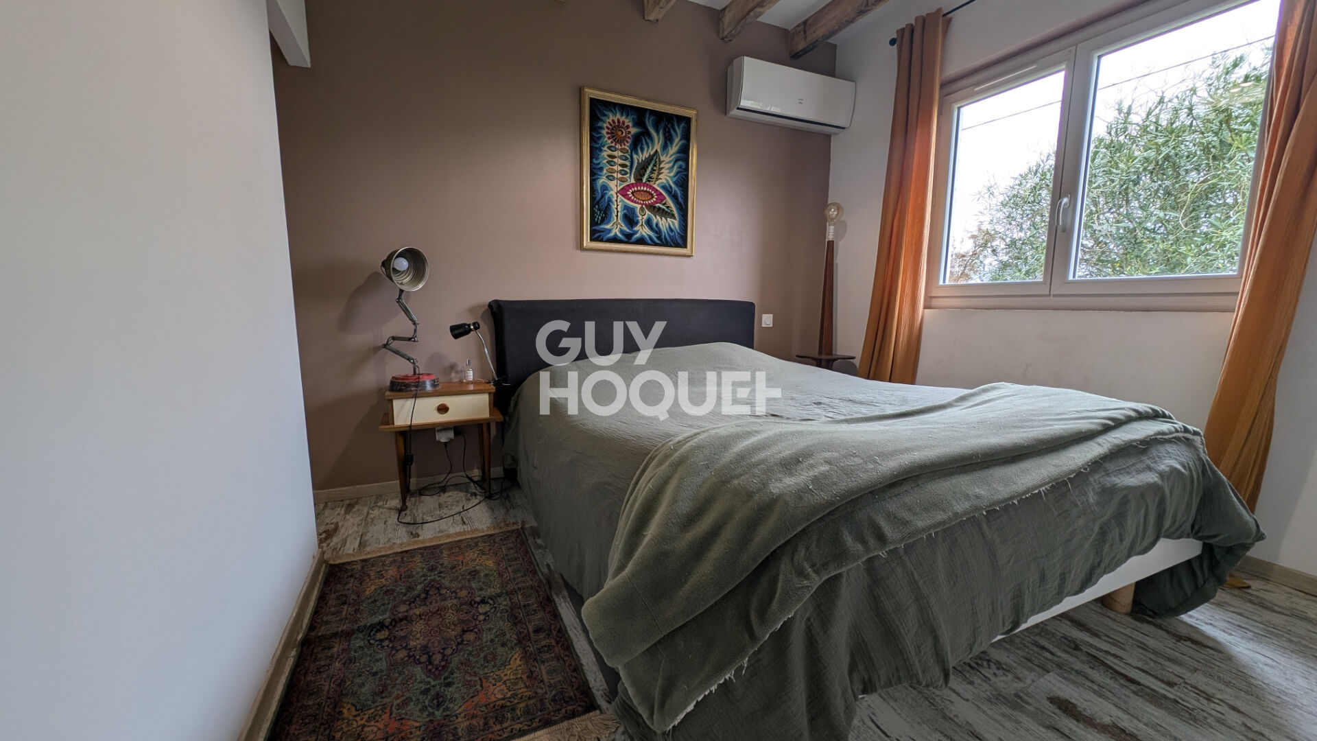 Propriété rénovée avec grand terrain, dépendances Cadre Privilégié