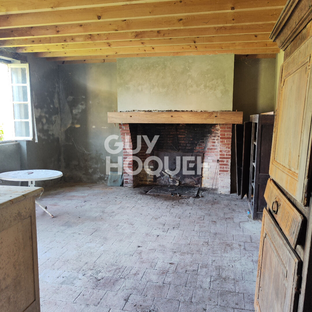 Corps de ferme à renover avec étables 