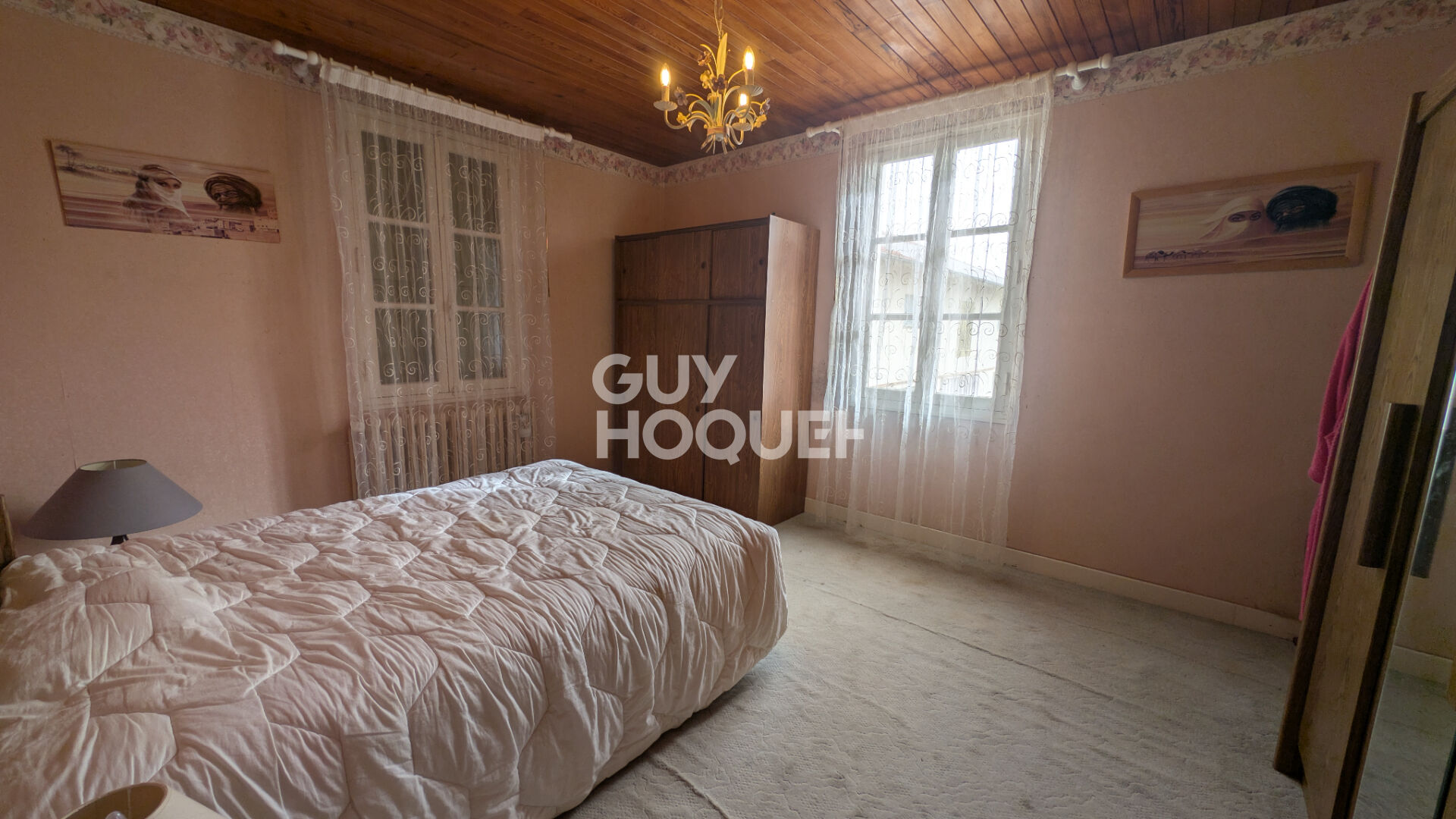 Idéal projet gîtes ou activité : ferme avec dépendances et 6 chambres