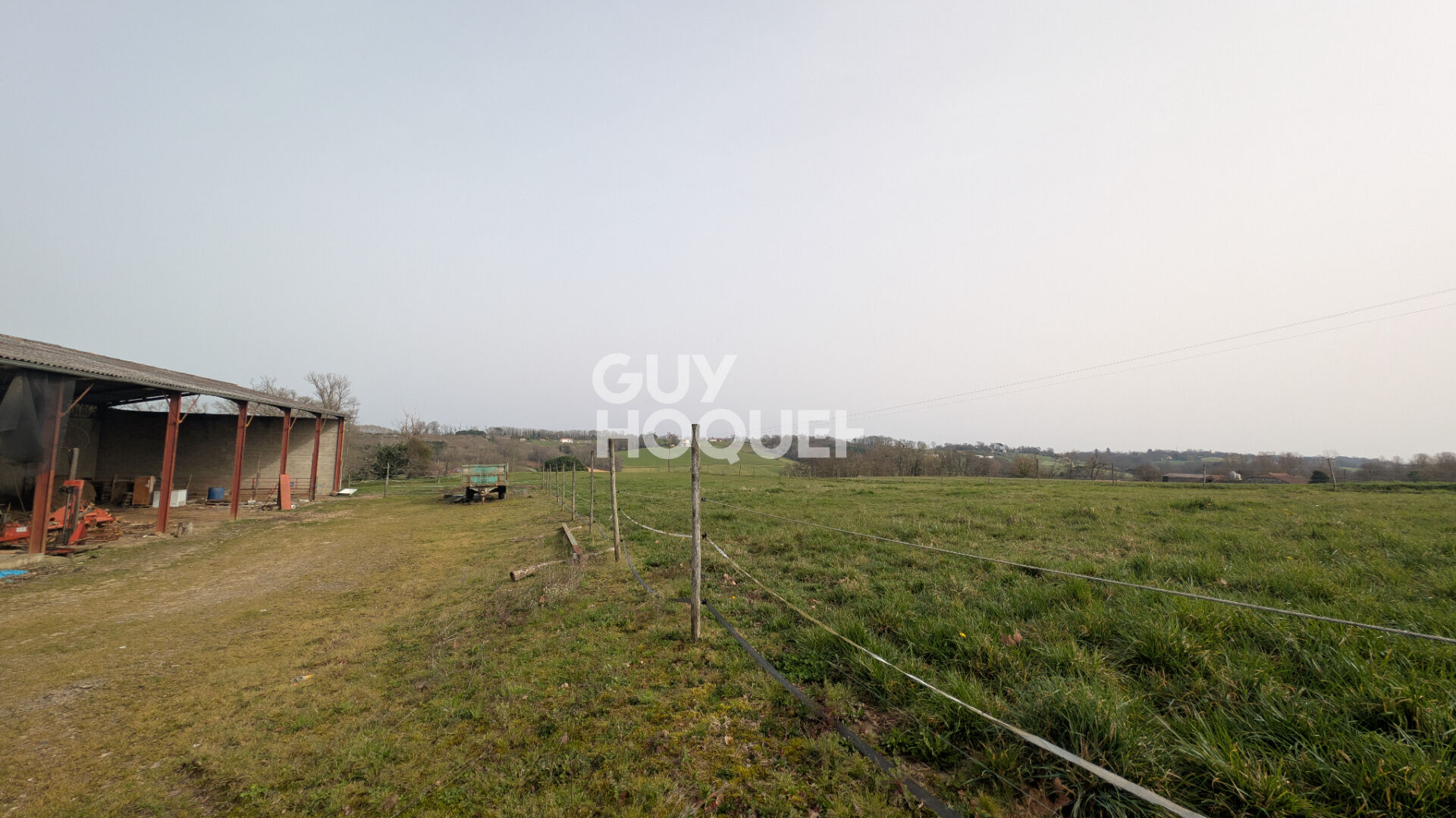 Idéal projet gîtes ou activité : ferme avec dépendances et 6 chambres