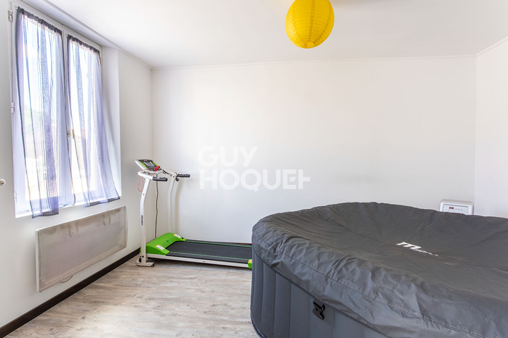 Authenticité et beaux volumes : 150 m² de charme et fort potentiel