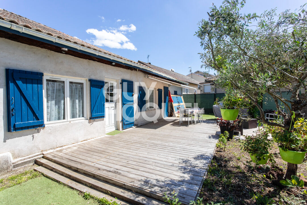 Authenticité et beaux volumes : 150 m² de charme et fort potentiel