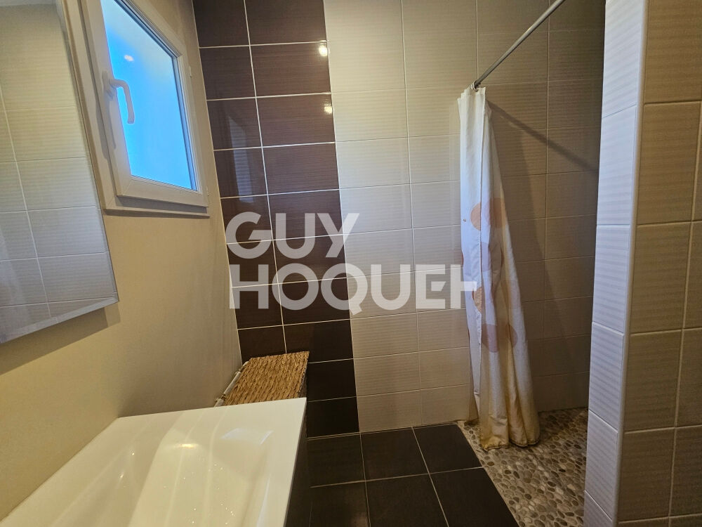 Jolie maison contemporaine de plain-pied avec piscine - Saint-Martin-d'Oney