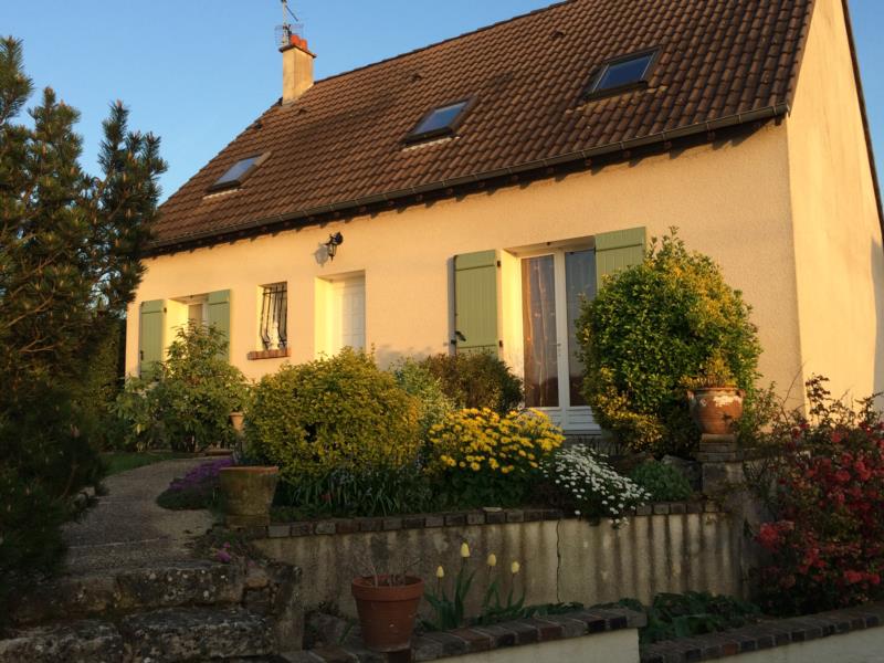 BEAU PAVILLON A SALINS.