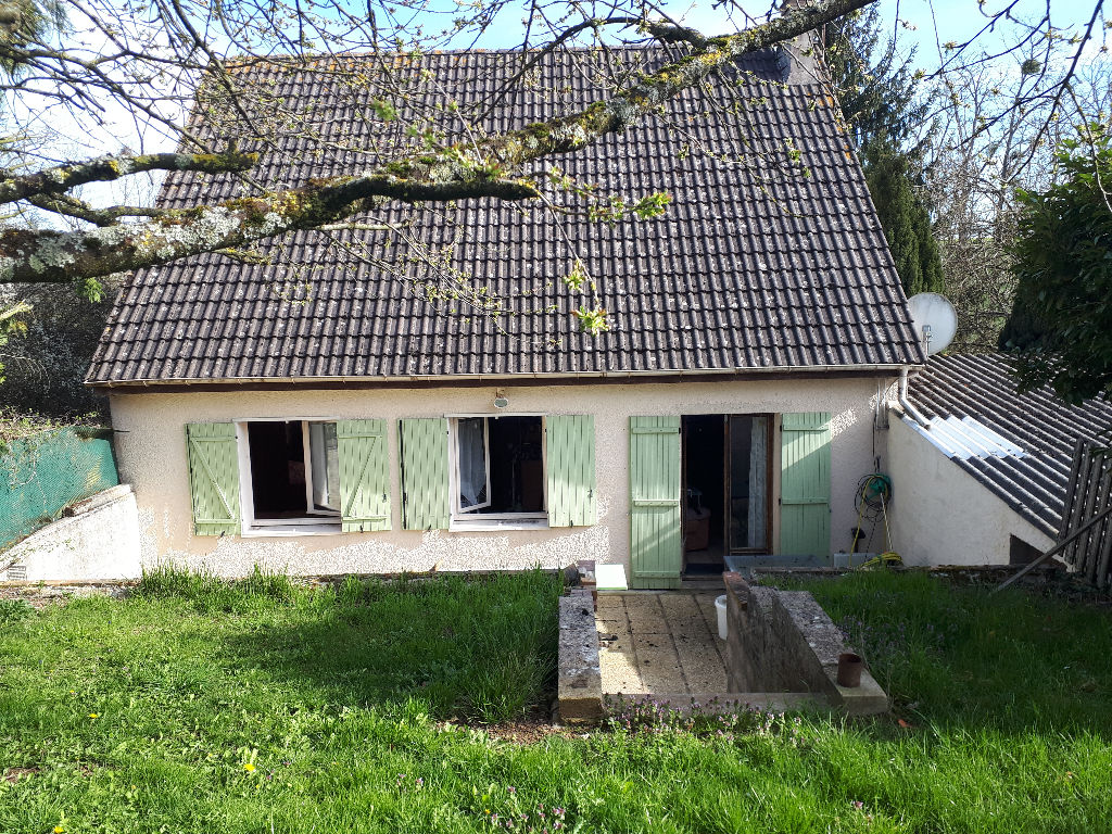 Maison d'une surface habitable de 110 m² à vendre à VILLENEUVE LA GUYARD (89340).