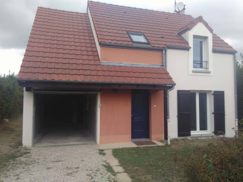 Maison 4 pièces d'environ 84 m² à louer à VOULX (77940).