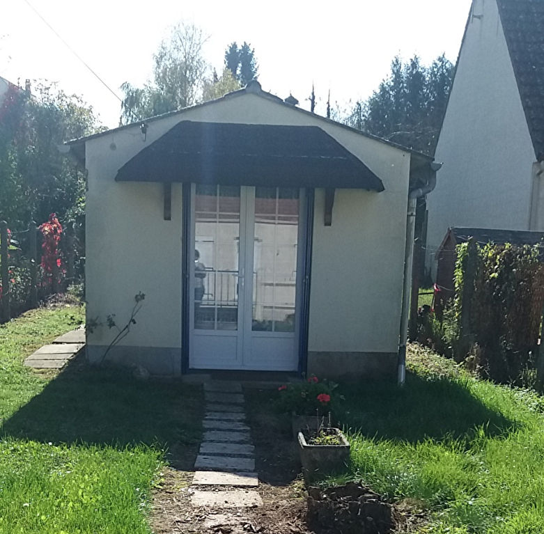 Maison de 33 m² à vendre à VILLENEUVE LA GUYARD (89340).