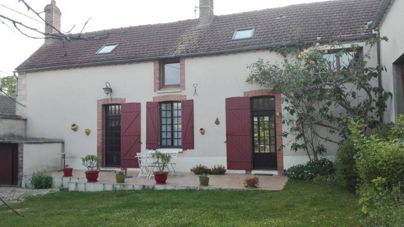 À vendre, maison de 110 m², 5 pièces à Vinneuf (89140).